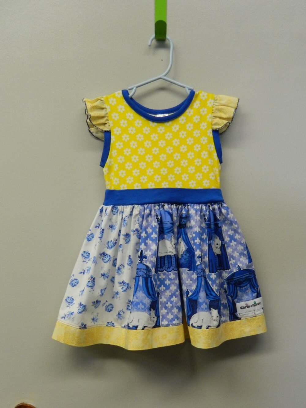 Girls size 3 Dress White Cat Blue Roses Chris n Missy
